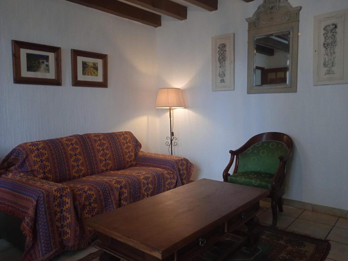 Charming Detached 2 Bedroom Ancient House In Medieval Quarter Of A Small Town In The Pays De La Loire, France Sillé-le-Guillaume Exteriér fotografie